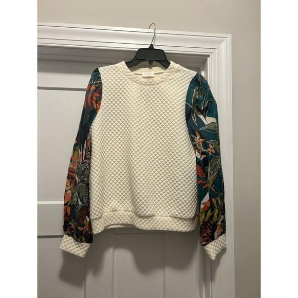 Fate Cream Quilted Crew Neck Sweatshirt Size Medium Preppy Floral Woven Sleeves - Picture 1 of 7